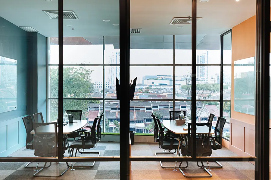 Coworking facilities: meeting rooms